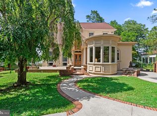 122 King St, Edgewater Park, NJ 08010