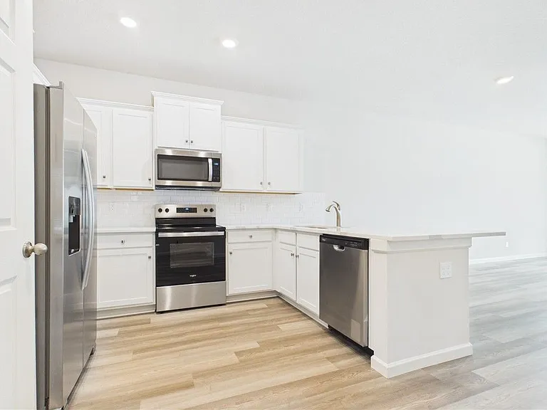 8920 Orchid Reserve Cir — Photo 3