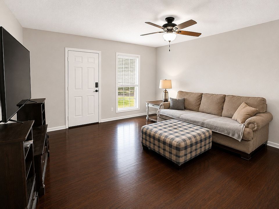 2nd image of 954 Winesap Rd