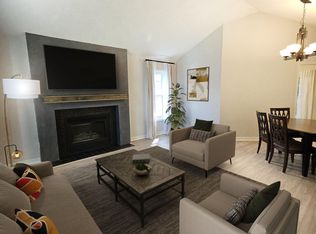 95 Olympic Cir, Chanhassen, MN 55317