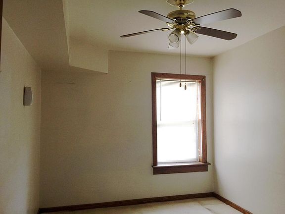 4th image of 3444 W Grenshaw St APT 2
