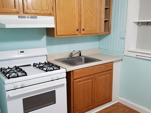 2nd image of 2700 Acklen Ave APT C