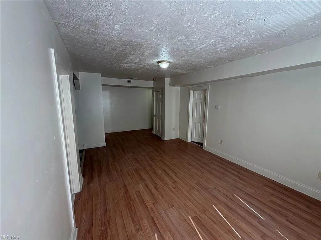 2 bed, 1100 sqft, $950 — Photo 4