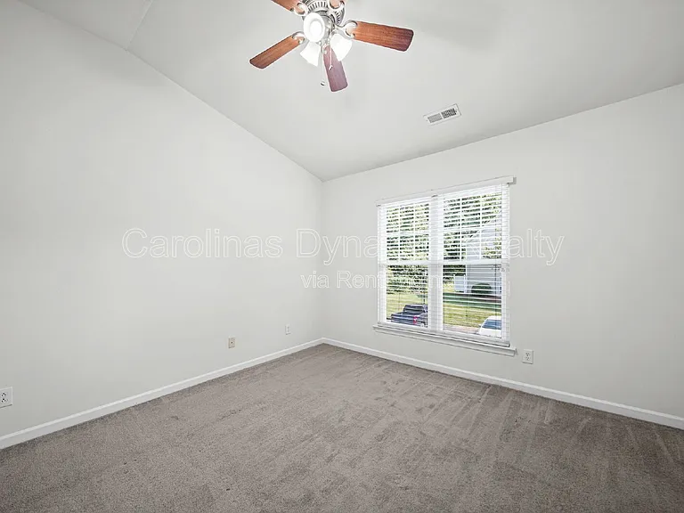 17059 Commons Creek Dr — Photo 24