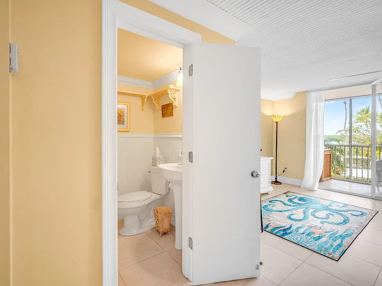 200 Harborview Dr #101 — Photo 14