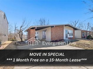 10422 Castle Dr, Saint Louis, MO