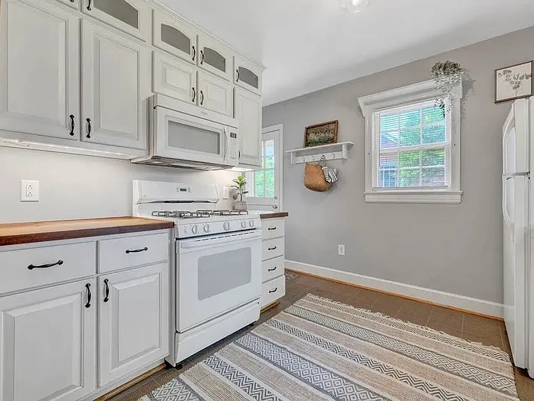2326 Carlton Rd SW — Photo 5