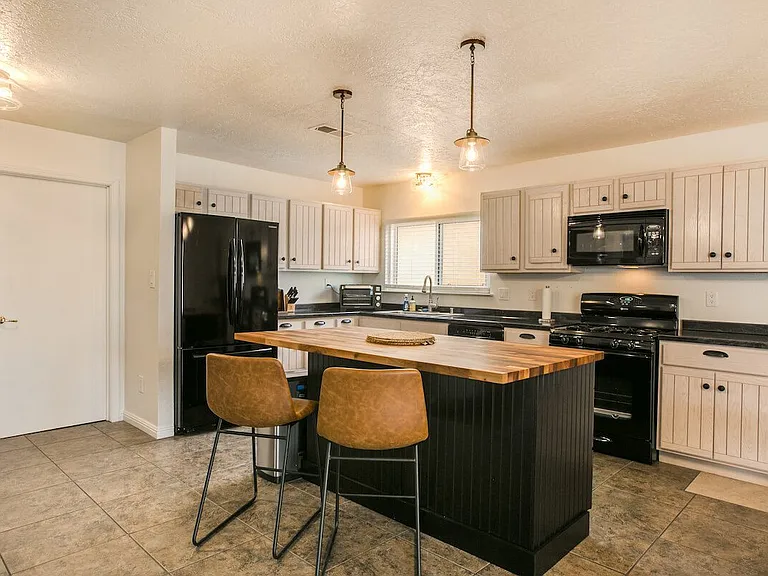 7205 Esther Ave NE — Photo 17