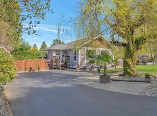 21199 River Rd, Maple Ridge, BC V2X2A5