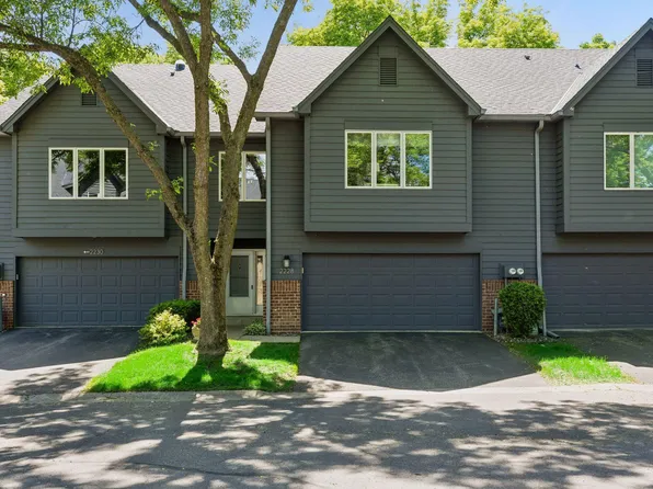2228 Sherwood Ct, Minnetonka, MN 55305