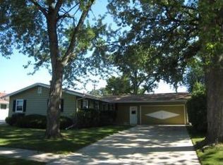 1420 Country Club Dr, Marion, IA 52302