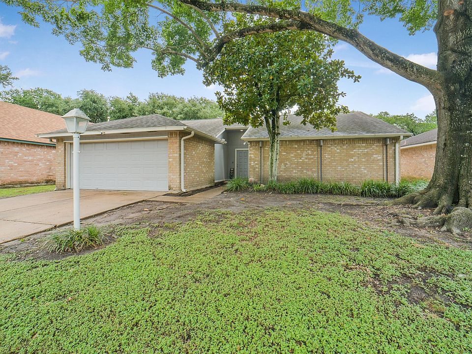 1st image of 2618 Broomsedge Dr