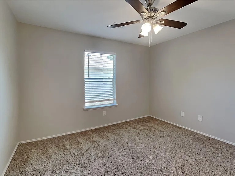 19530 Rocky Bank Dr — Photo 19