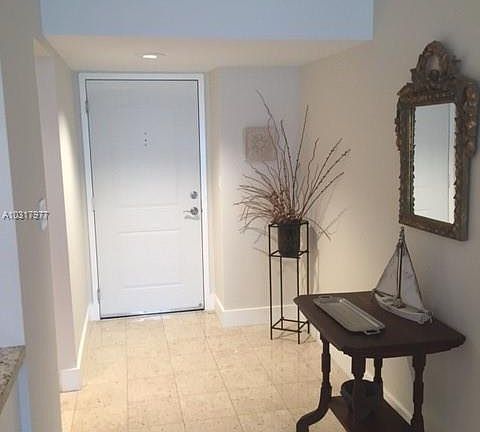 3rd image of 100 Bayview Dr APT 927