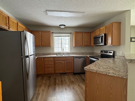 4th image of 352 Brickyard Dr
