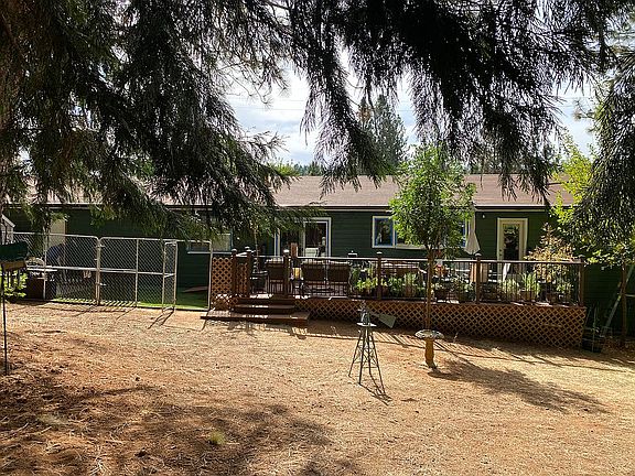 4th image of 26185 Parkwood Dr E
