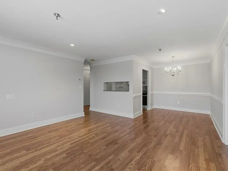 300 Johnson Ferry Rd #B915 — Photo 13