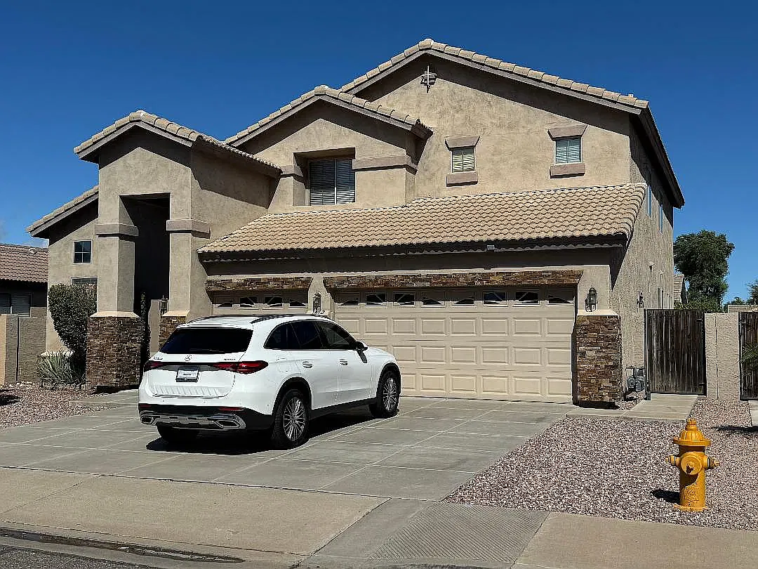 4 bed, 2.5 bath, 2600 sqft, $2,799 — Photo 1