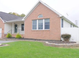 2554 Bird View Rd, Westminster, MD 21157