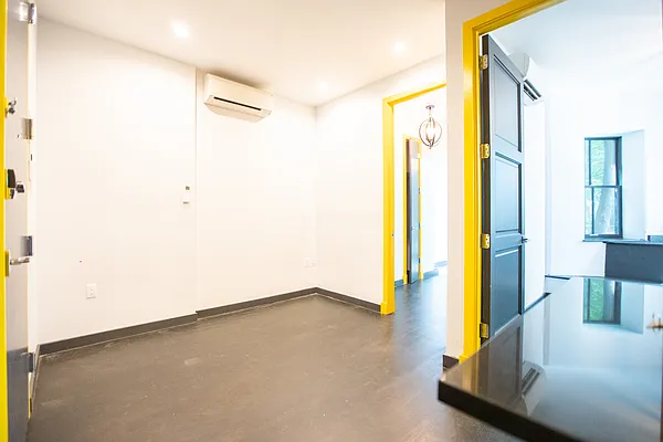 Rented by Jankos Group LLC | media 4