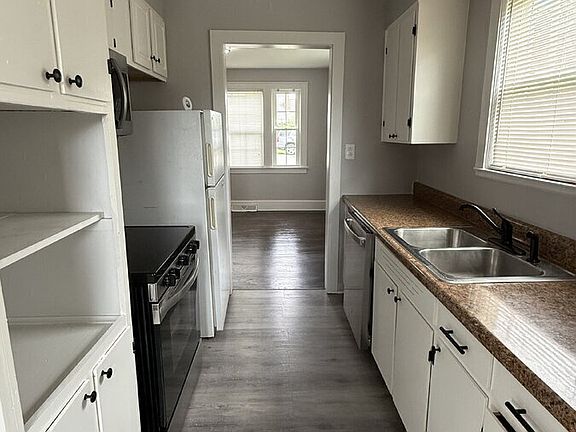 4th image of 5002 Morwanda St NW