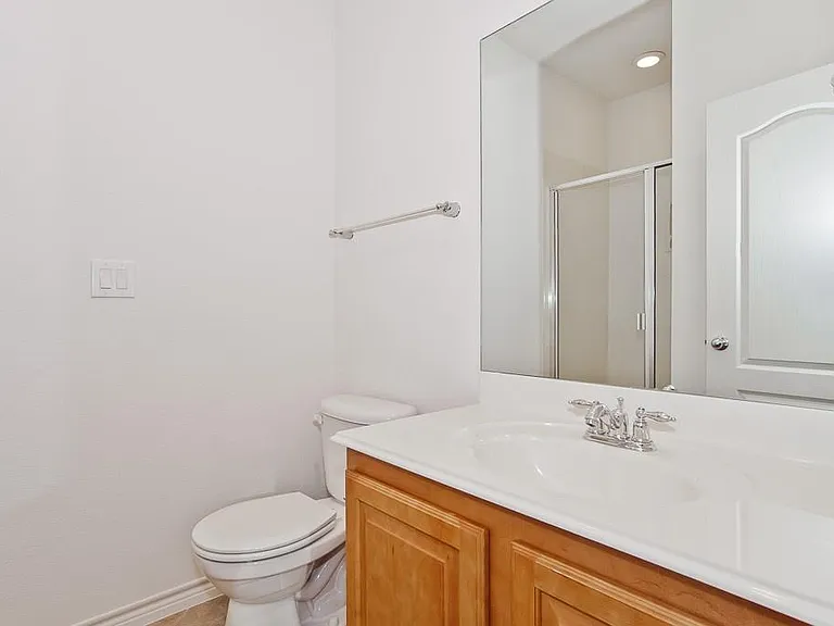 4419 Buena Vista St #2 — Photo 17
