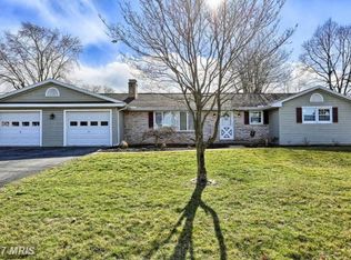 10450 Monta Vista Dr, Waynesboro, PA 17268