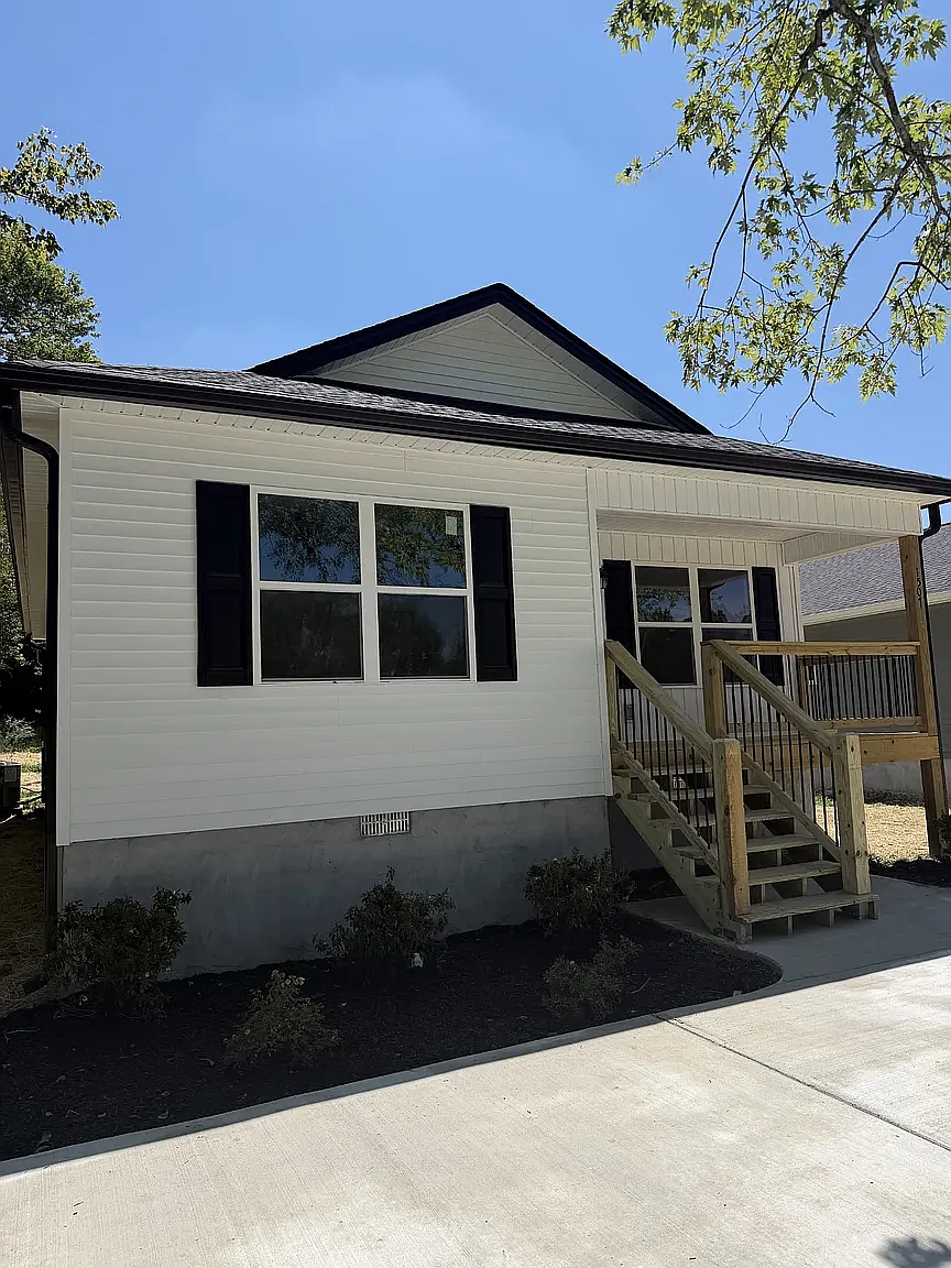 3 bed, 1204 sqft, $1,725 — Photo 2