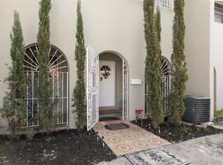 6895 W 3rd Ave, Hialeah, FL 33014