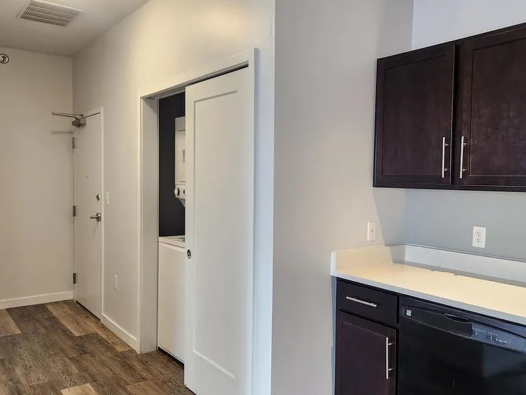 River Rock Apartments — Photo 61