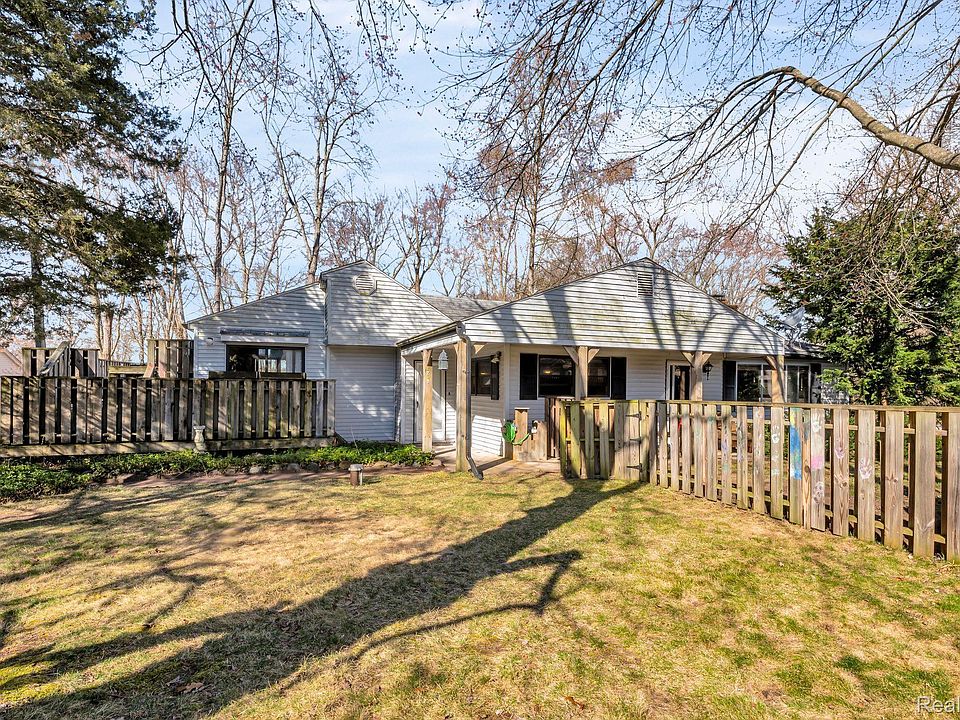 1st image of 2298 Glen Iris Dr
