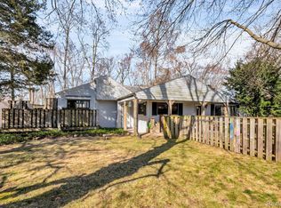 2298 Glen Iris Dr, Commerce Township, MI 48382