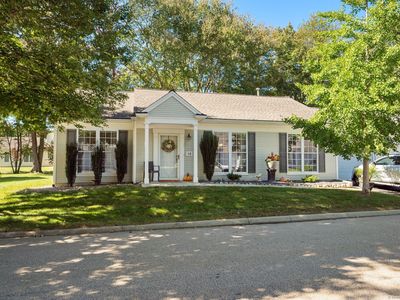 16 Beechwood Drive, Waterford, CT, 06385