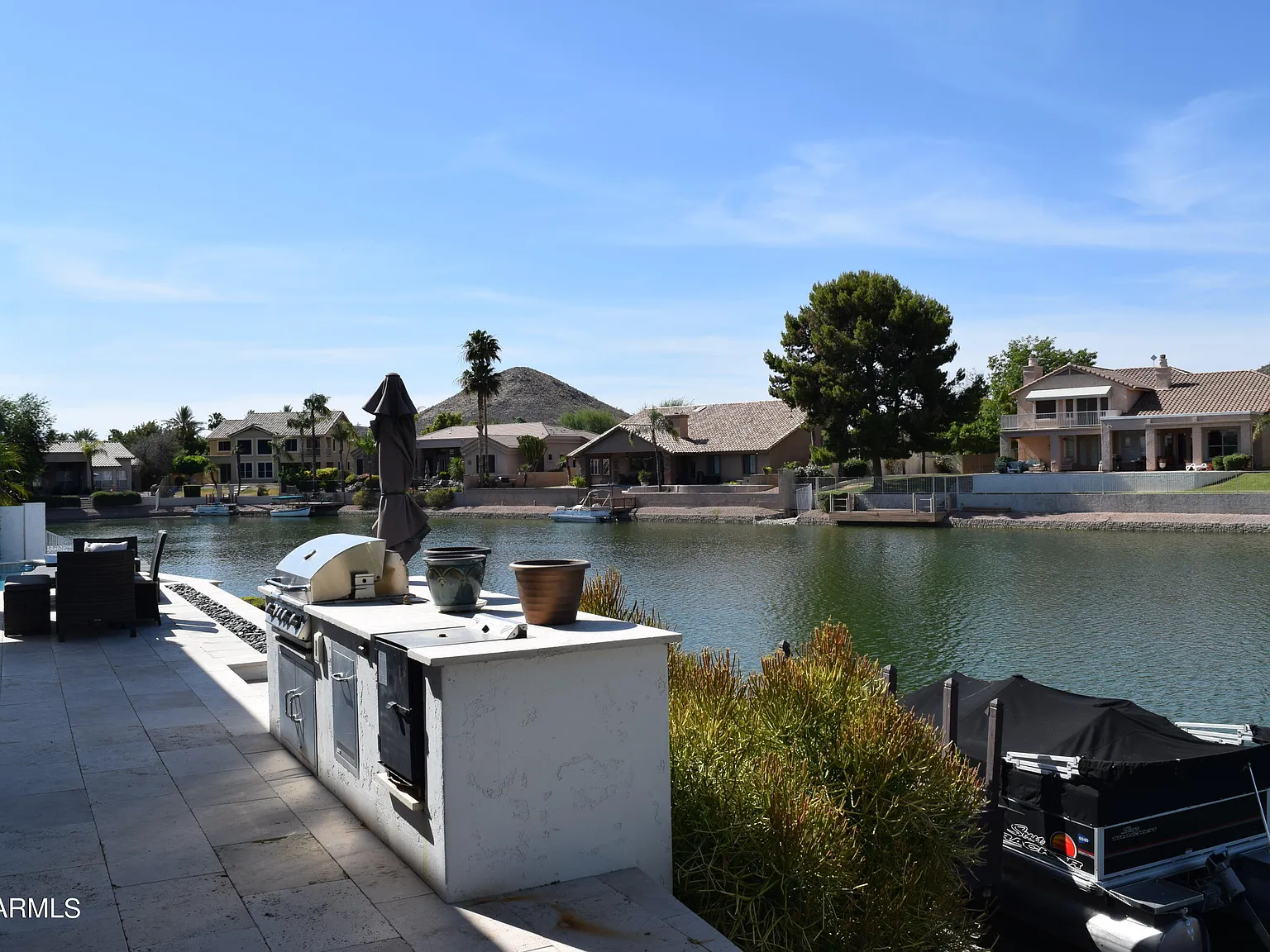3 bed, 2.0 bath, 2428 sqft, $3,895 — Photo 2