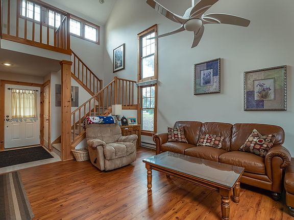 5th image of 391 Vista Dr