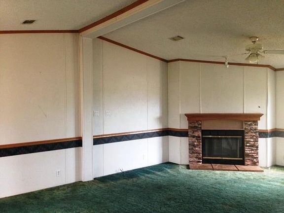 3rd image of 9713 Kelly Ln