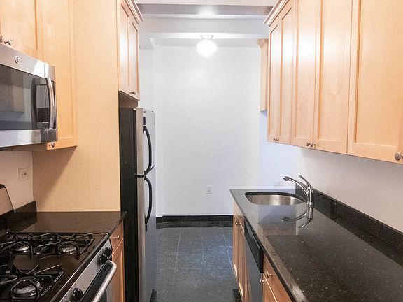 3rd image of 115 E 92nd St #9E