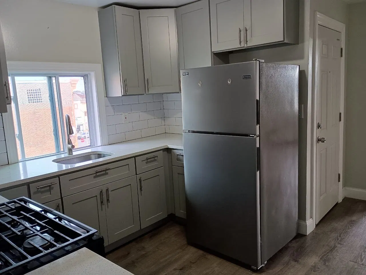 3 bed, 1050 sqft, $2,750 — Photo 1