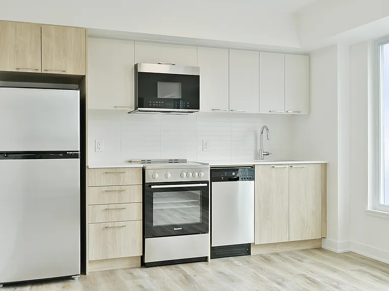 19 Robinson Ave — Photo 20