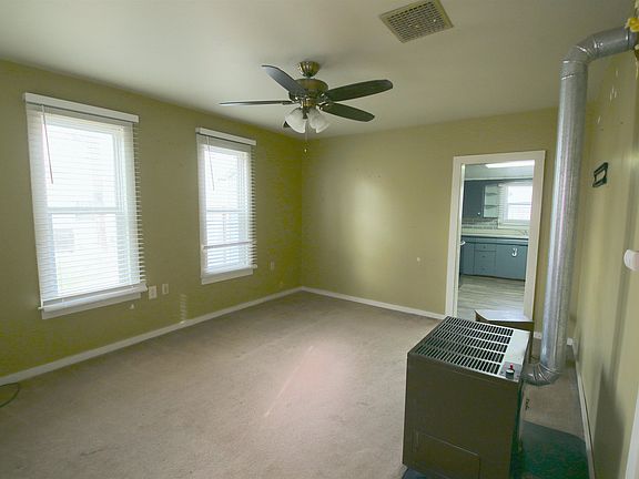 2nd image of 124 Elm St