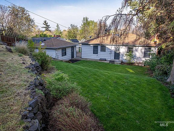 5th image of 1304 W Rose Park Cir