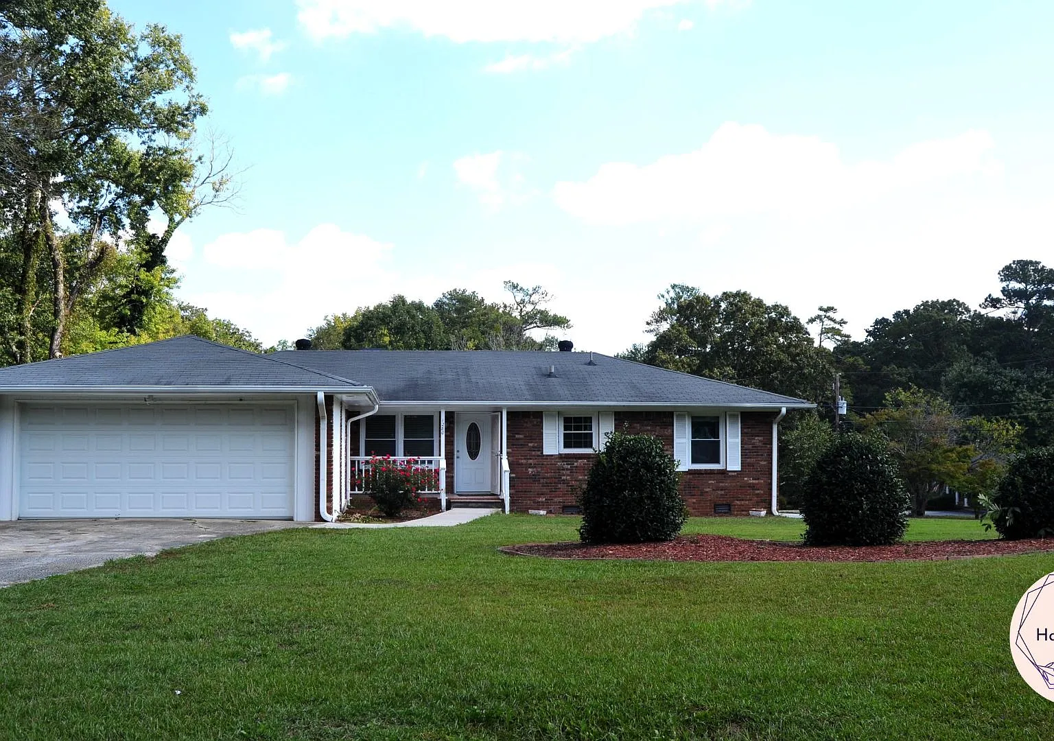 3 bed, 1573 sqft, $1,700 — Photo 2