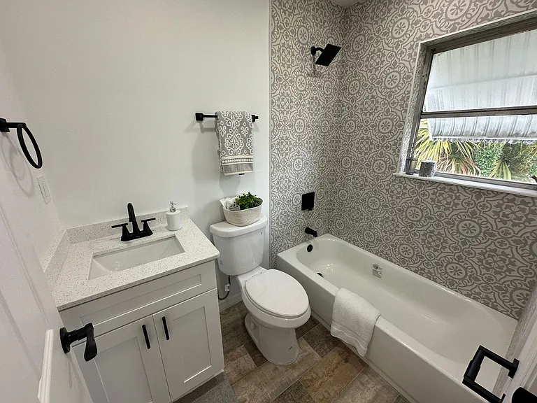 6506 N Wellington Ave #B — Photo 9