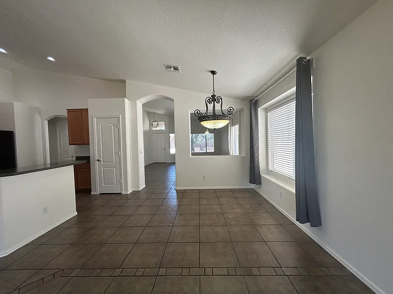 3861 E Redfield Ct — Photo 7