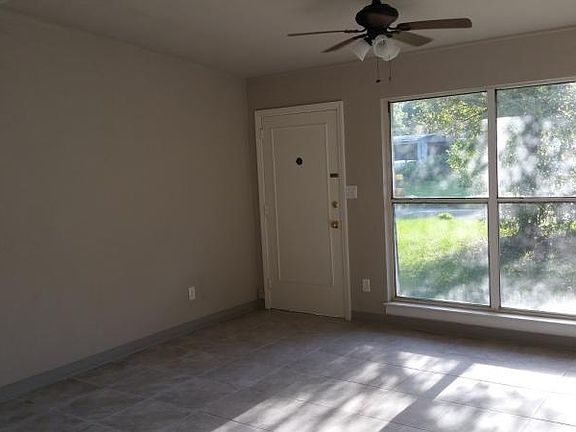 3rd image of 211 Aquamarine Ave