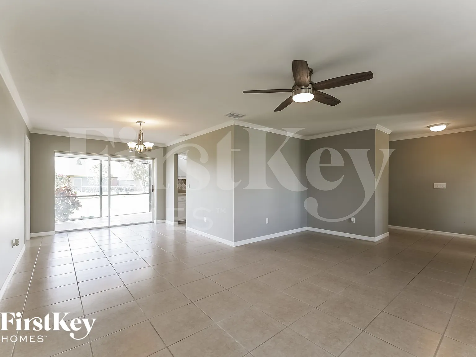 3 bed, 2.0 bath, 1685 sqft, $2,180 — Photo 3