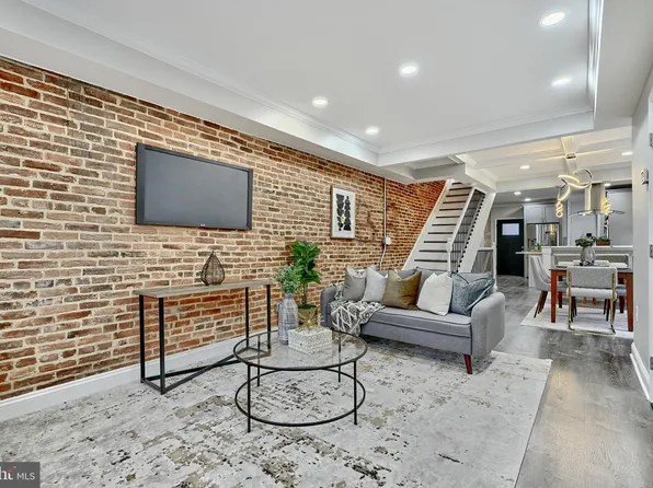 1703 E Oliver St, Baltimore, MD 21213