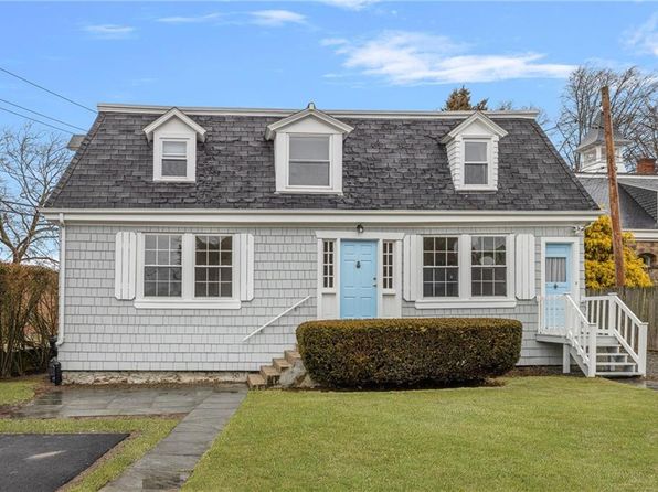 54 Coggeshall Ave, Newport, RI 02840