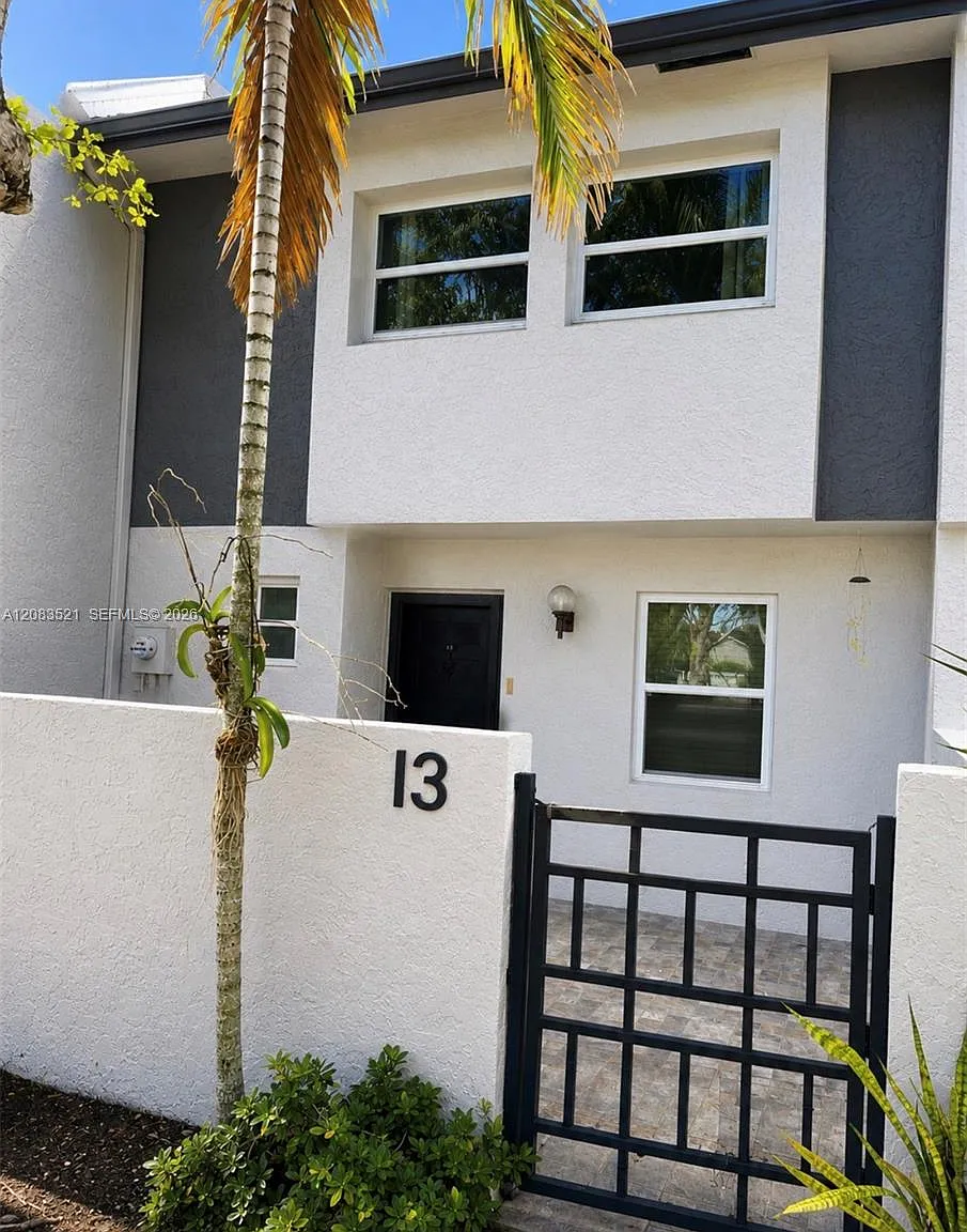 Lake Village Condo — Photo 1