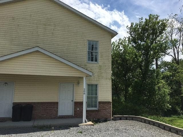 1st image of 208 Park Dr
